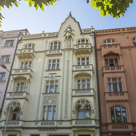 Jiriho Z Podebrad Apartments Прага Екстер'єр фото