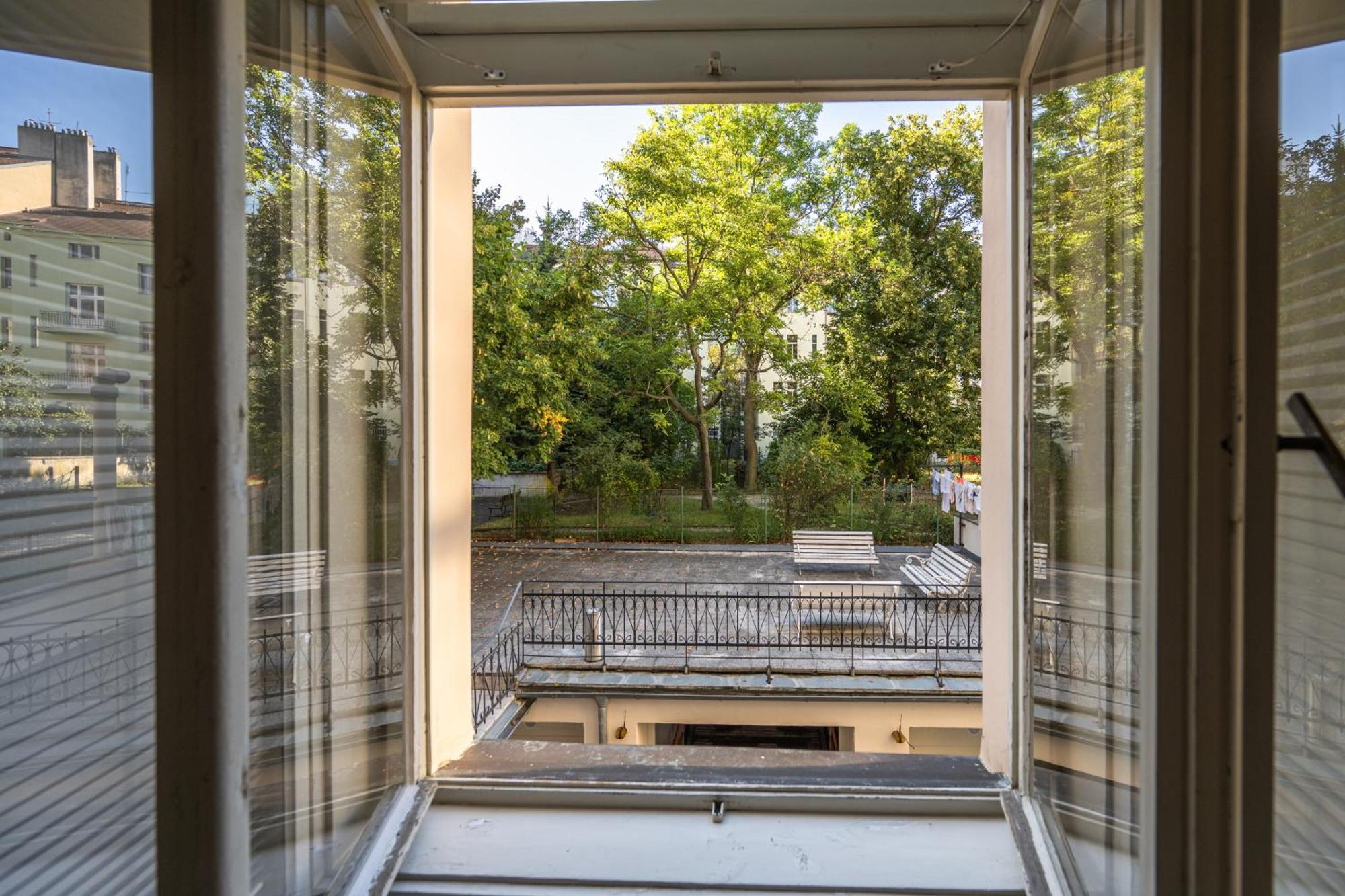 Jiriho Z Podebrad Apartments Прага Екстер'єр фото