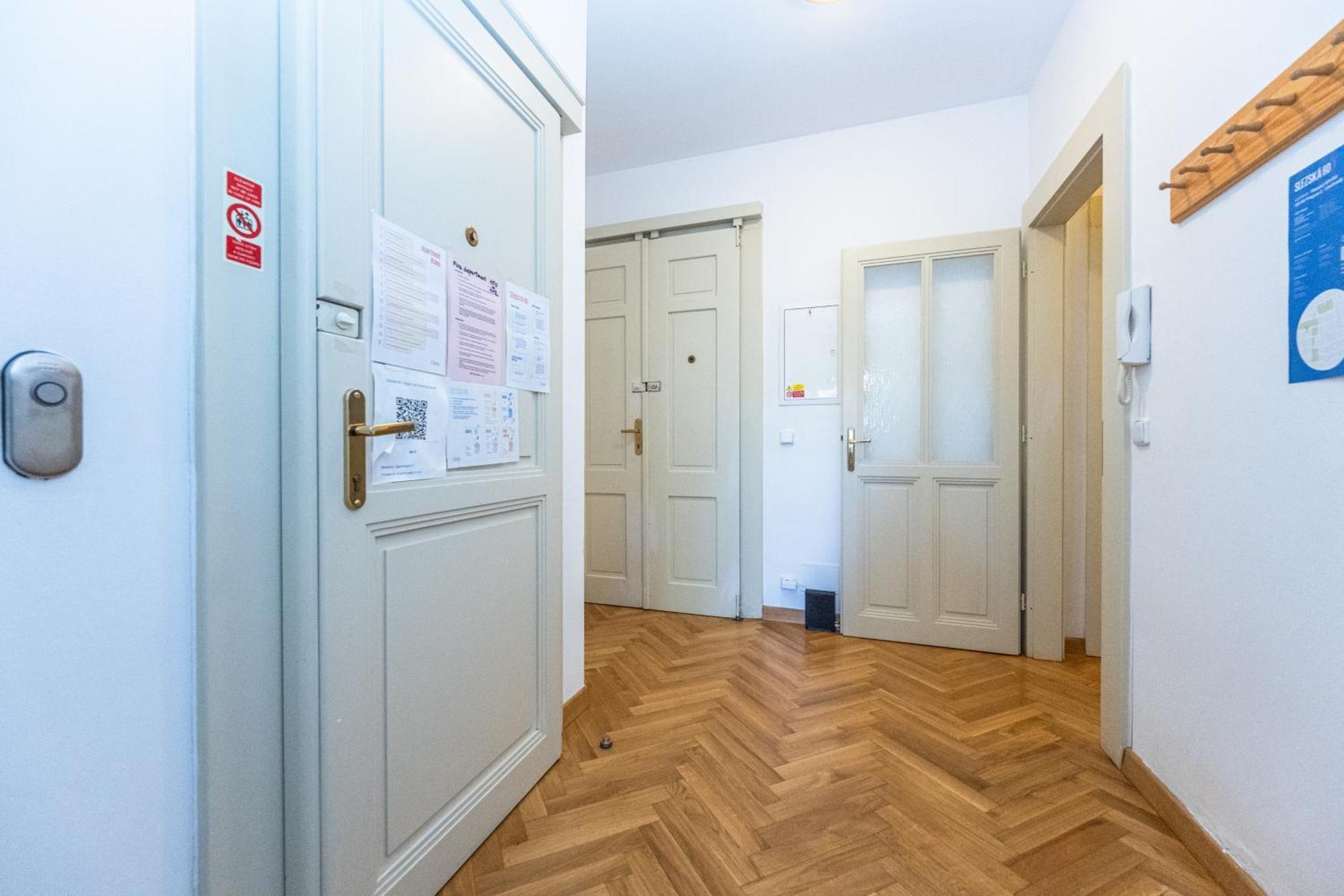 Jiriho Z Podebrad Apartments Прага Екстер'єр фото
