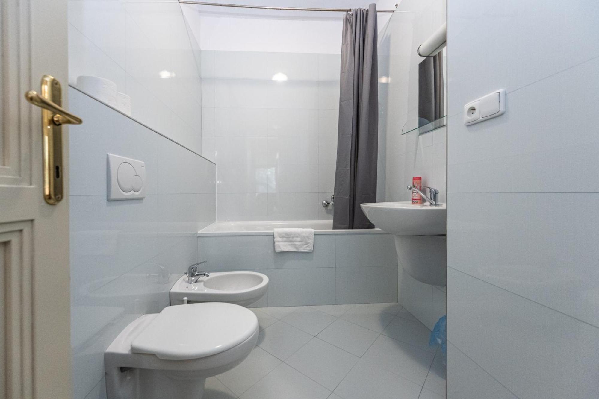 Jiriho Z Podebrad Apartments Прага Екстер'єр фото