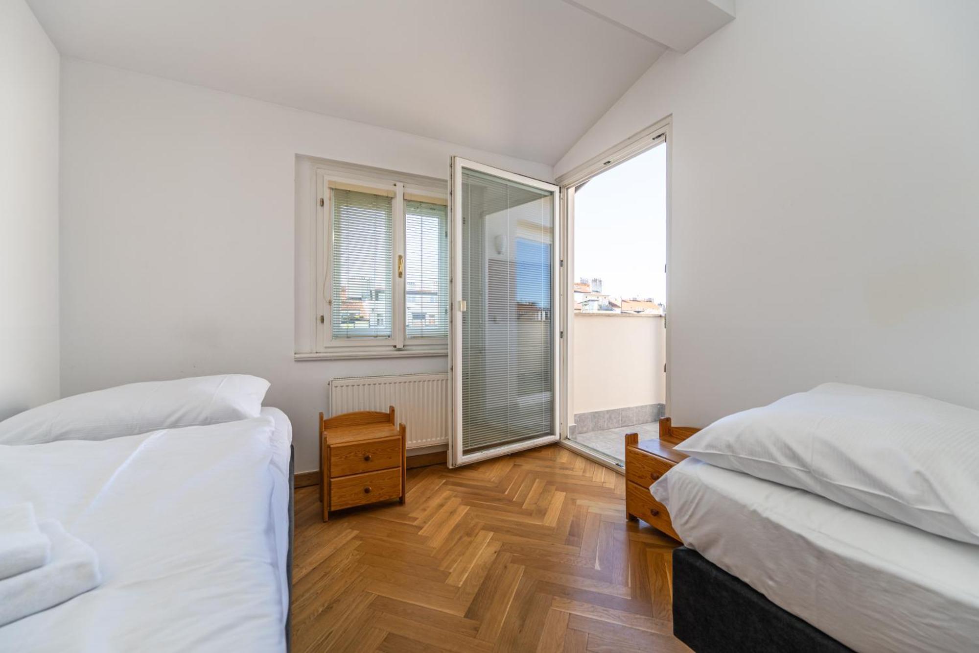Jiriho Z Podebrad Apartments Прага Екстер'єр фото