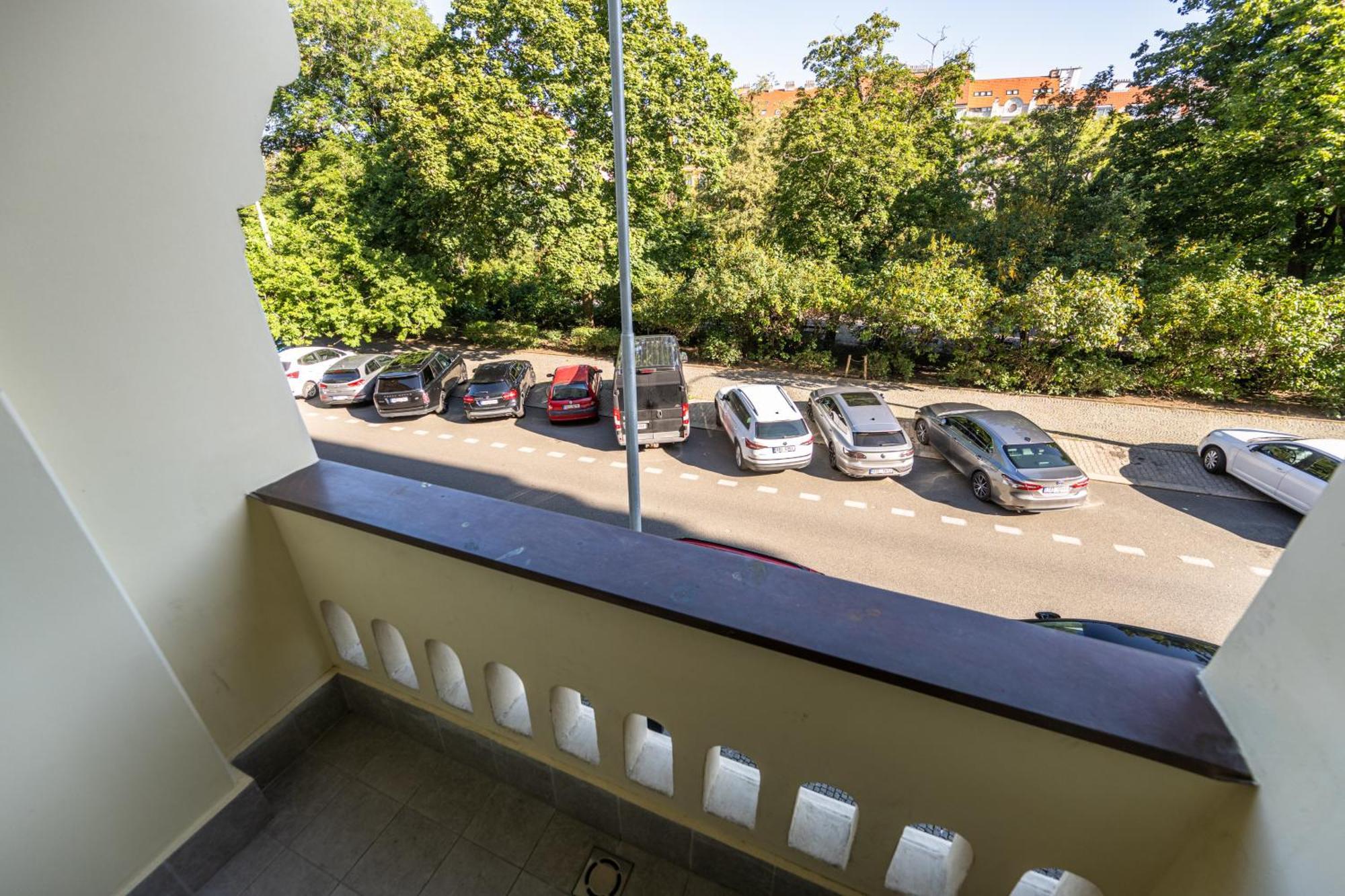 Jiriho Z Podebrad Apartments Прага Екстер'єр фото